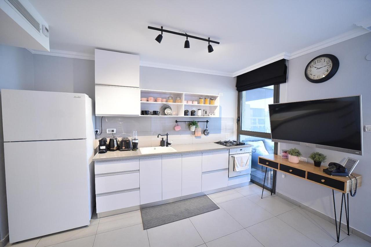 Yalarent Migdalor Boutique Apartments With Sea Views Tiberya Dış mekan fotoğraf